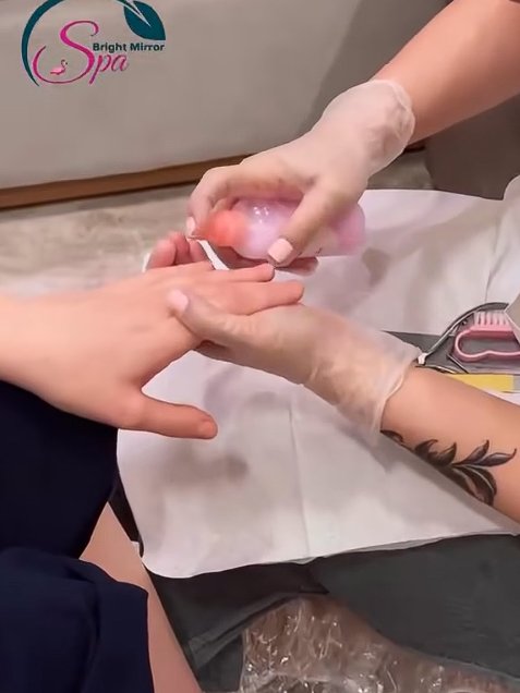 عناية احترافية باليدين